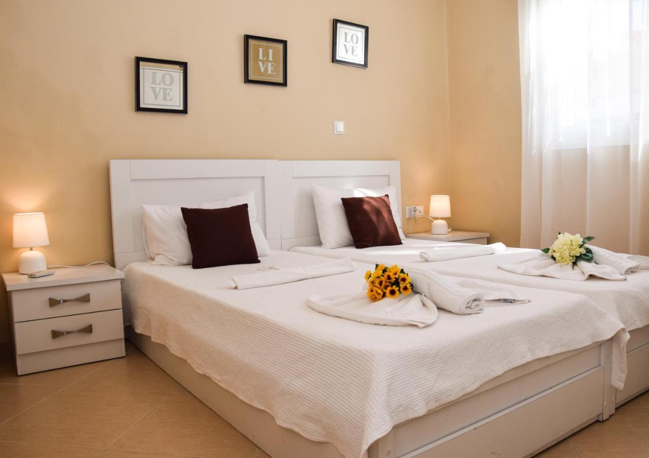 Rubini Homes Agia Marina Exterior foto